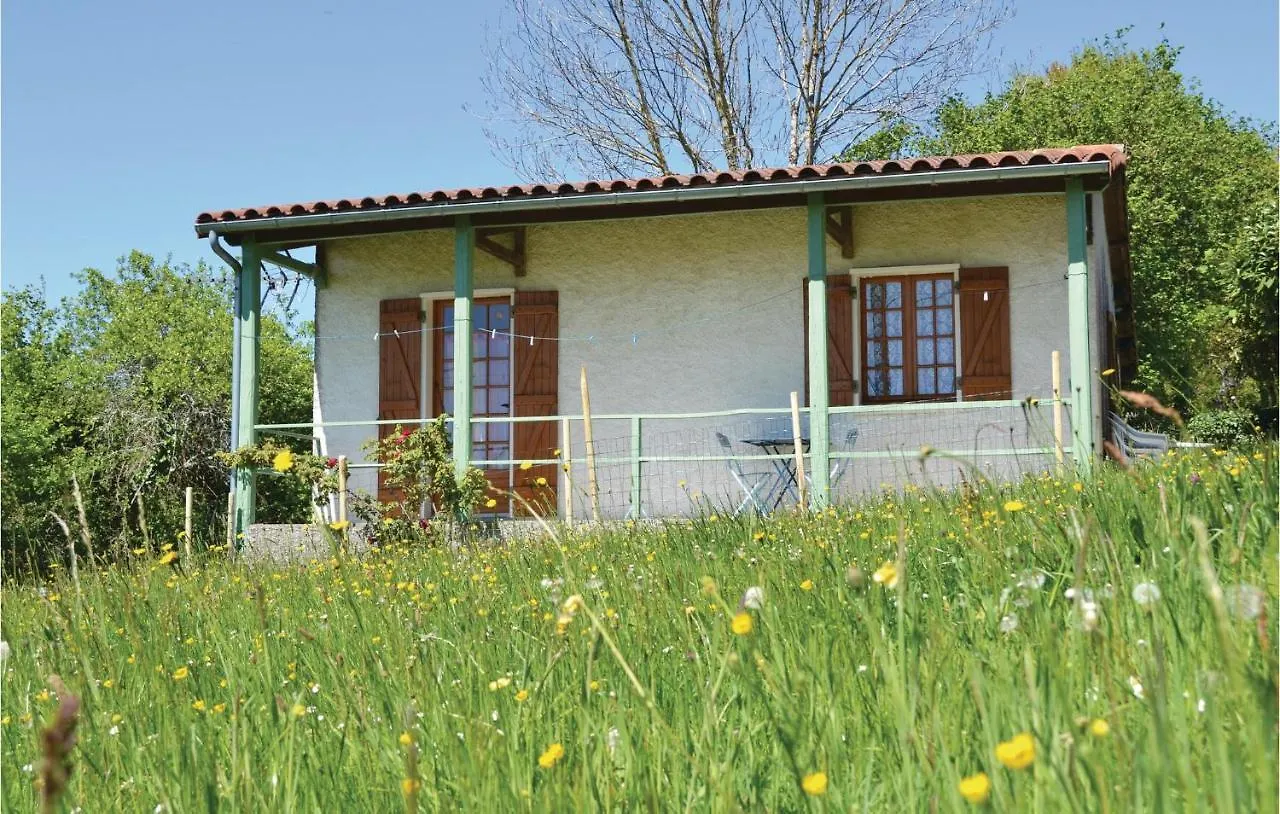 Nice Home In St, Bressou With Kitchen Saint-Bressou  0*, Saint-Bressou (Lot)
