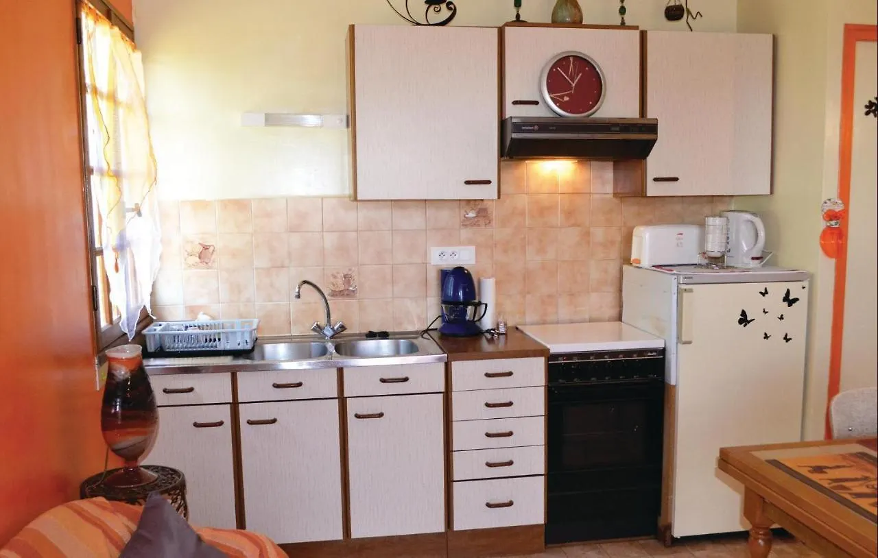 Nice Home In St, Bressou With Kitchen Saint-Bressou  Γαλλία